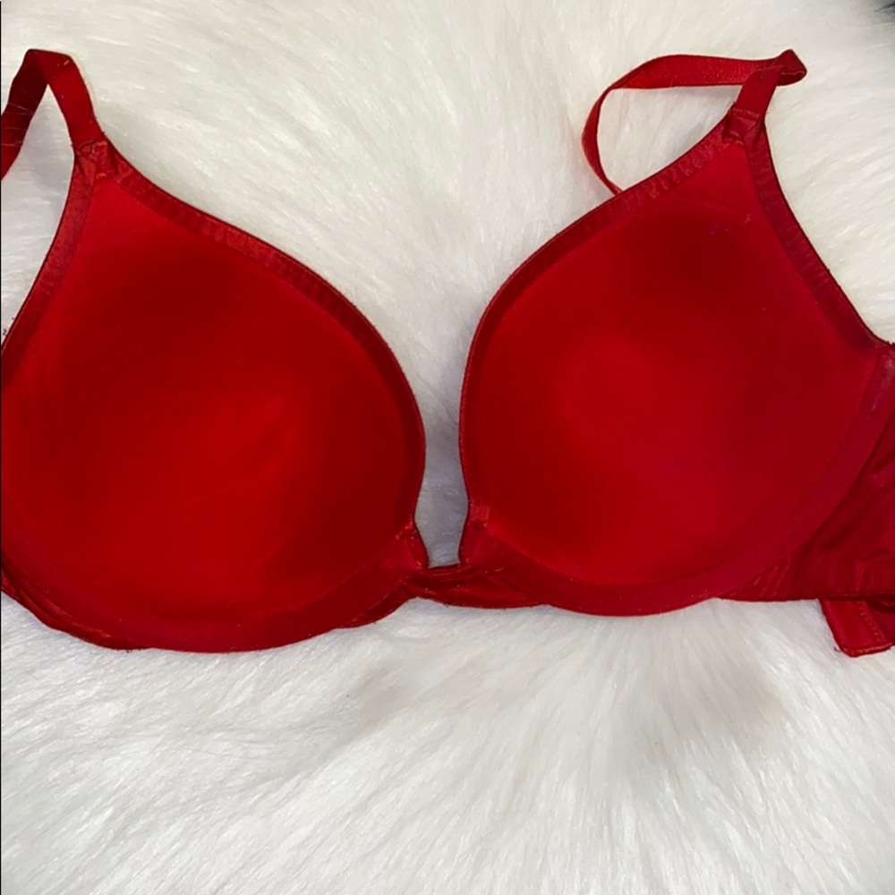 Victoria Secrets Bra - Picture 2 of 4
